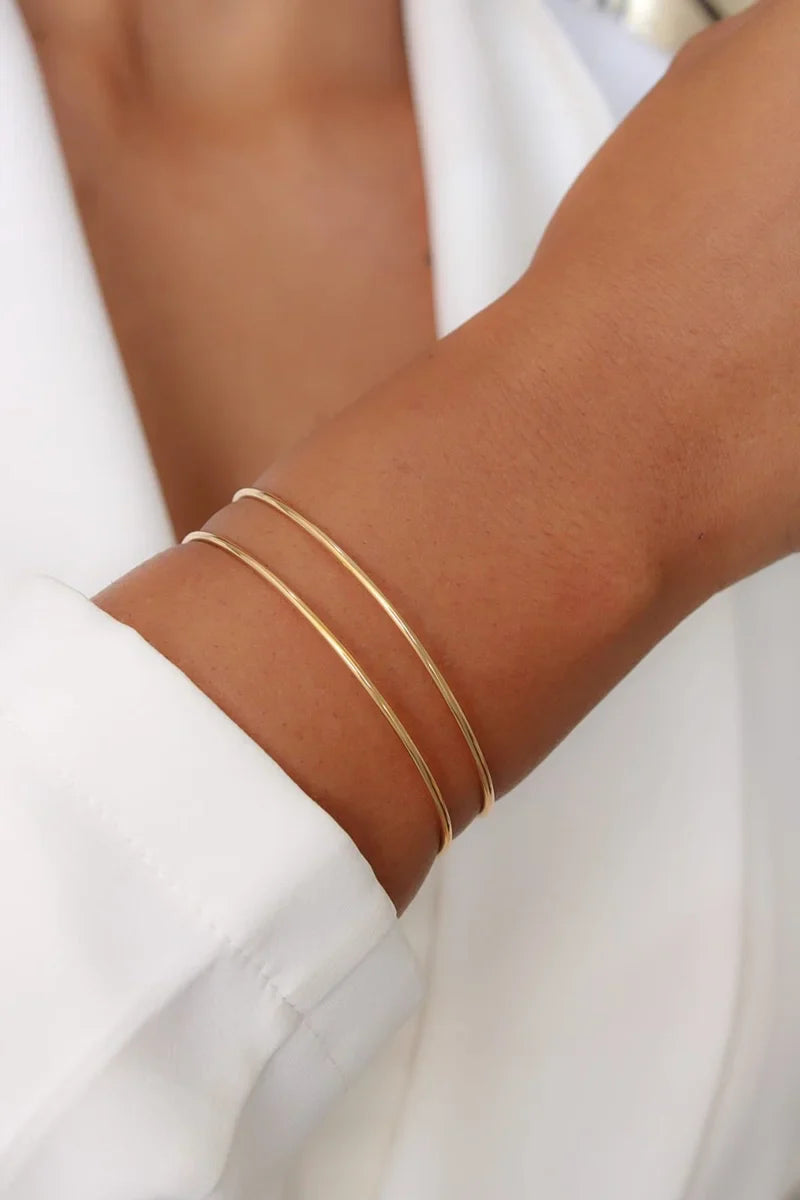 Bracelete Coração Ajustável Folheado a Ouro - Ideal para Todas as Ocasiões