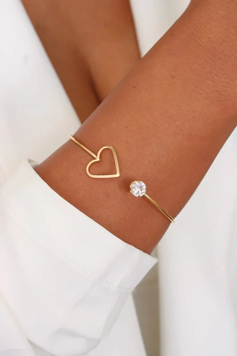 Bracelete Coração Ajustável Folheado a Ouro - Ideal para Todas as Ocasiões