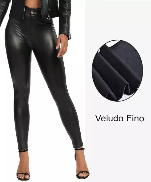 Calça Feminina Justa Preta Couro Sintético com Bolso