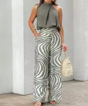 Conjunto Feminino Blusa Gola Alta sem Manga Calça Pantalona Estampada