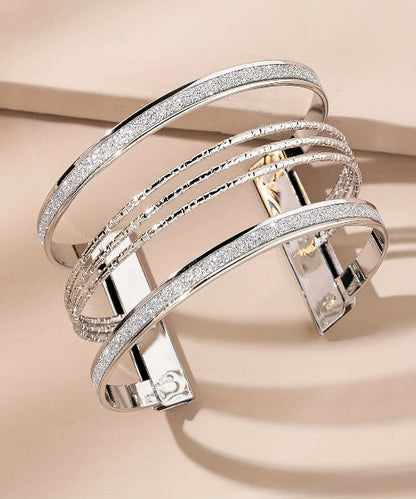 Pulseira Dourada Feminina - Luxo Vintage Único